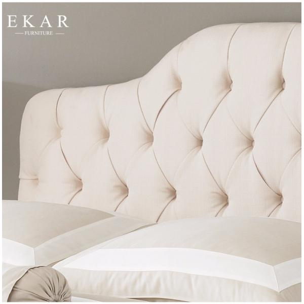 New Simple Double Bed Design in Woods Tufted Bed