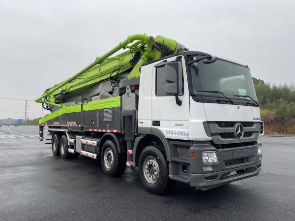 2020 Zoomlion utilisé 56m Mercedes-Benz châssis pompe à béton camion pompe à béton