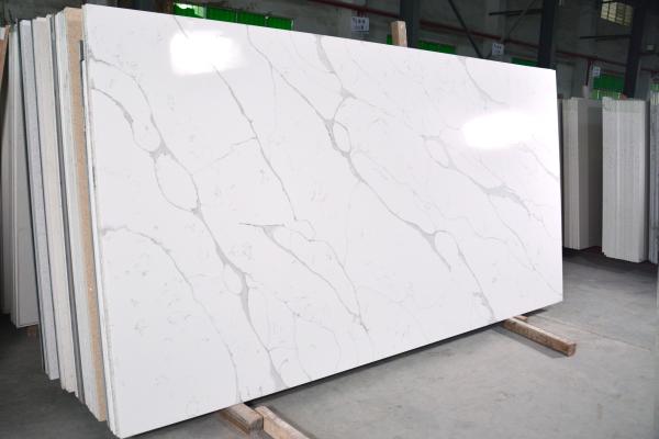 NSF de pedra da laje de quartzo artificial branco de Calacatta habilitado para Benchtop