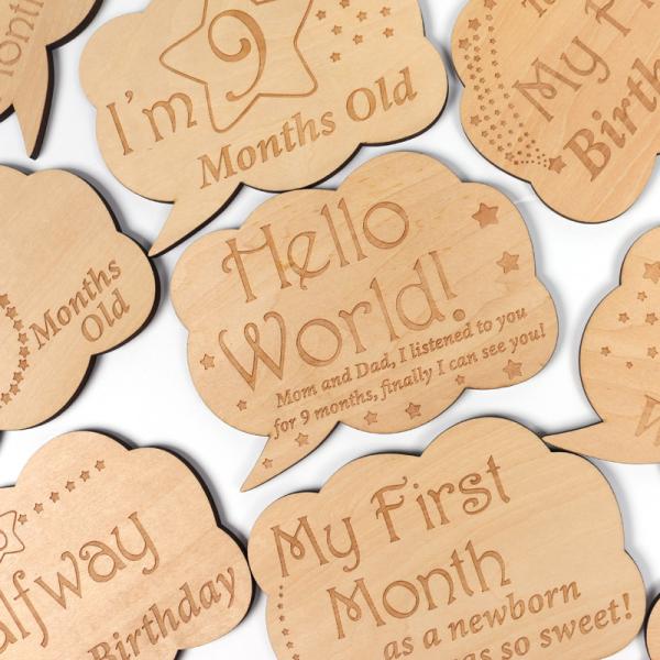 Placa de anuncio de bebé de madera ecológica y personalizada - perfecta para regalos para recién nacidos