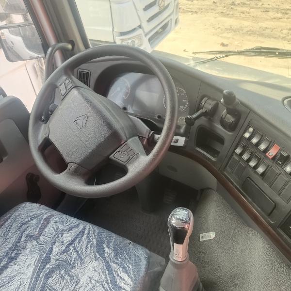Full Payment Heavy Duty 400HP HOWO Tractor Trailer Truck with Manual Transmission Type