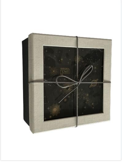 Luxury Window Gift Box Custom Size Satin Finish For Special Gifts