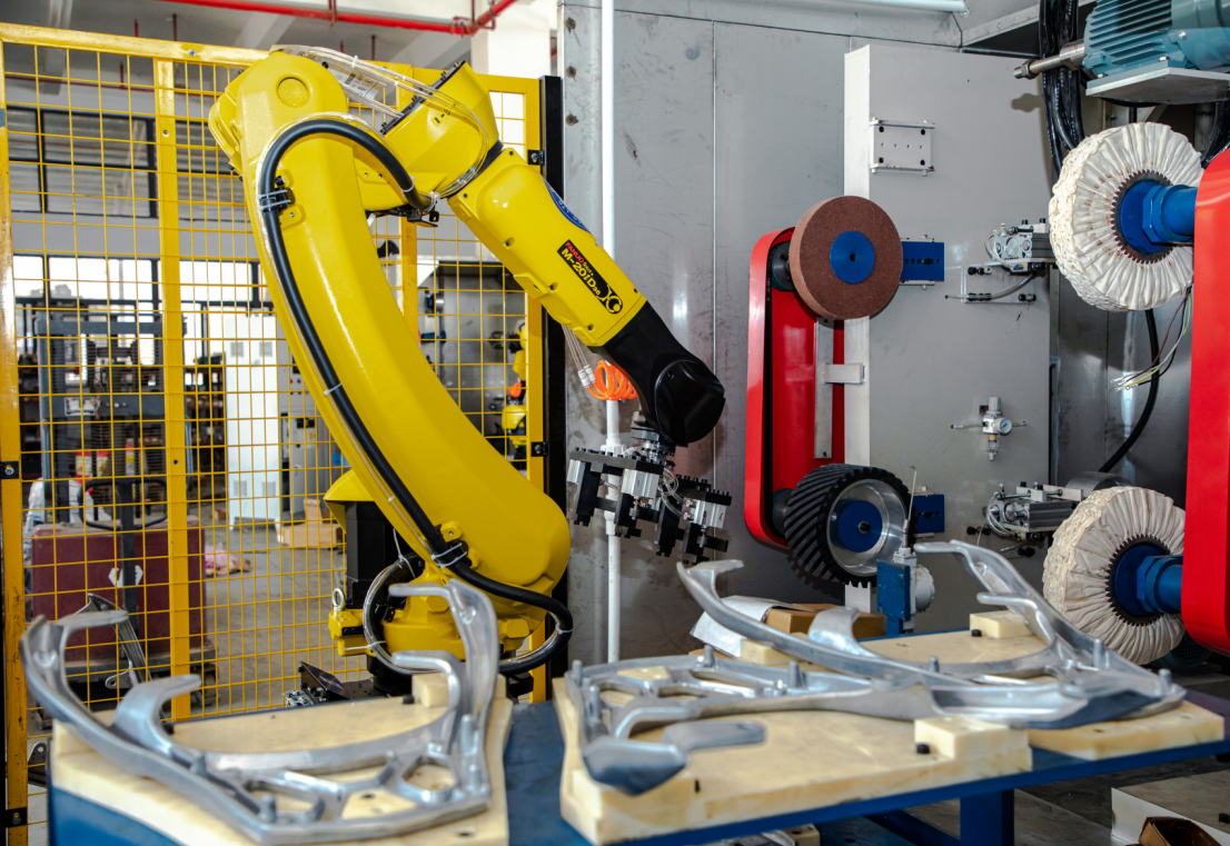 PLC Robot Grinding Machine RD-001 150mm Wheel Diameter for Smooth / Material Removal