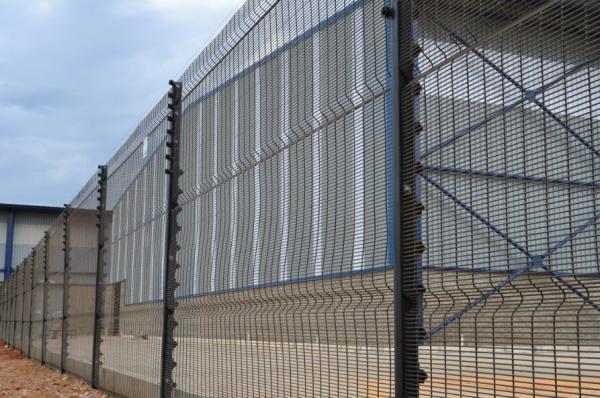 Clearvu Security Fence ,High Security 12.70mm x 76.20mm x 4.00mm wire ridity panels