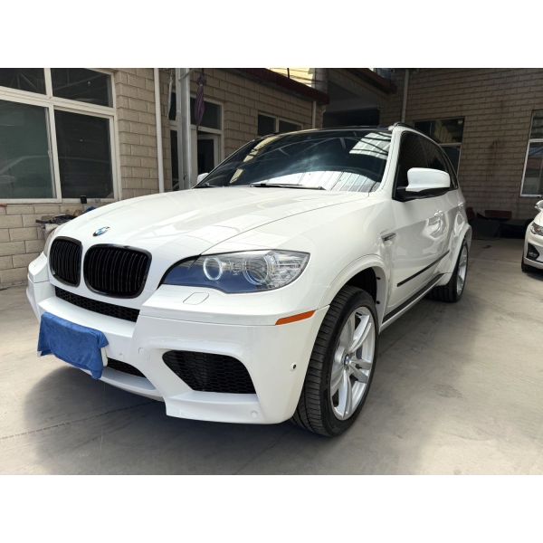 BMW X5 M Luxury SUV with 4.4T Automatic Transmission in Excellent Condition and 140,000 km Mileage