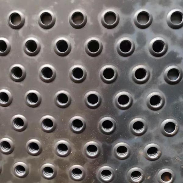 Алюминиевая нескользящая решетка с круглыми отверстиями 3,5 мм для ступеней лестниц