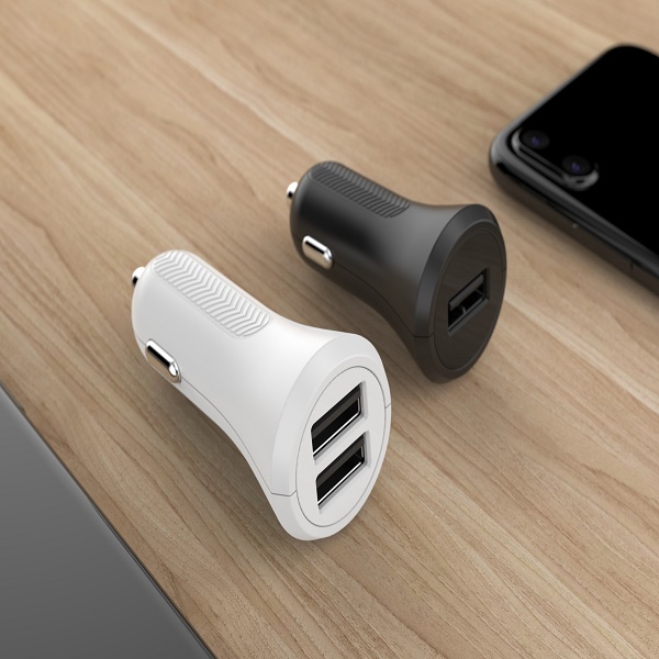 Dual Port 5V2.4A Universal Car Charger For Cell Phones