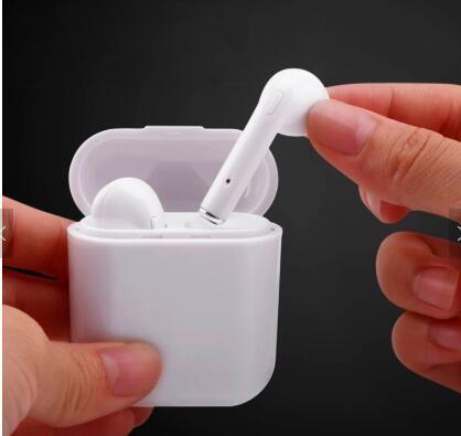 Dual Calling Charge 80 Minute TWS Bluetooth Earpods