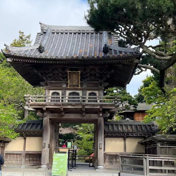 Traditional Clay Japanese Roof Tiles 2mm Thick Hotel Temple Matt