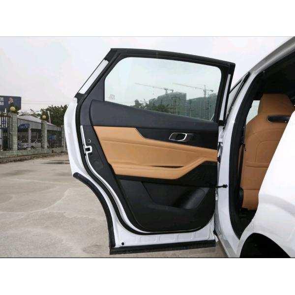 Changan Unik 2021 2.0T Zhuoyue Version Среднеразмерный внедорожник с турбонаддувом 8 Geart MT&AT