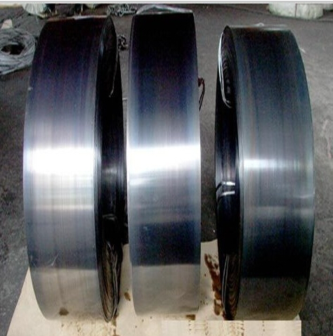 China Hot Rollded Bright Spring Steel Strip (65Mn)