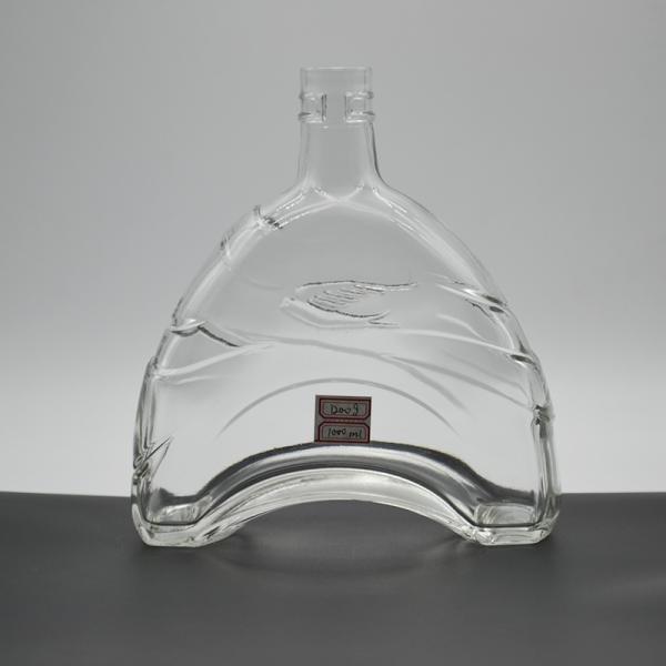 750ML Custom Spirit Bottles Super Flint Glass Material Brandy Glass Bottle with Cork