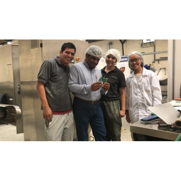 Эффективная машина обслуживания любимца для собаки жуя закуски/Semi влажный корм для домашних животных