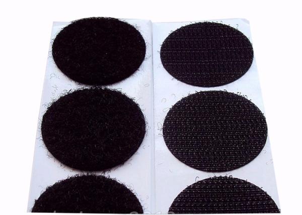 25mm coloriu o poliéster suportado Velcro do nylon 20% dos remendos 80% dos pontos de Velcro material