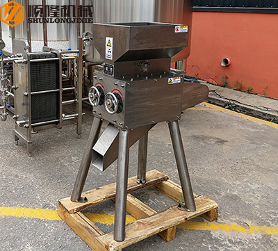 2000 L Large beer Scale Brewing Equipment For Brewery Complete Production Line