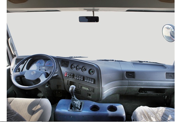 180hp 4x4 Off Road Bus Dongfeng EQ6750PT With 4-6L Engine Capacity And 2420mm Overall Width