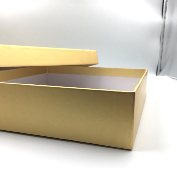 Luxury Cardboard Gift Boxes 157gsm 2mm Rigid Paper Hardcover Packing
