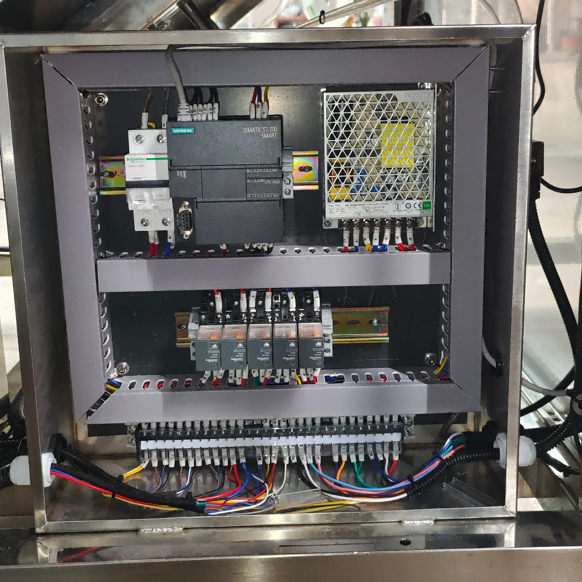 Fully Automatic Pet Bottle Unscrambler Machine With 5000 Bph Capacity for Beverage Line High Speed Sorting