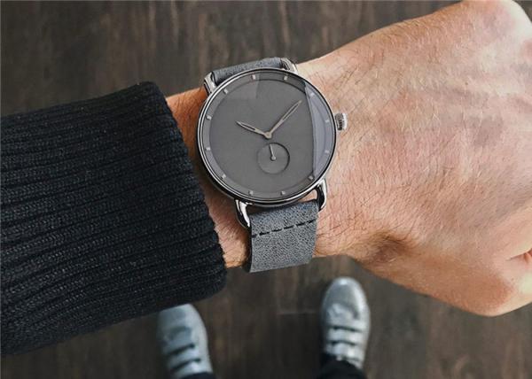 Water Resistant Luxury Stainless Steel Wrist Watch With Leather Band
