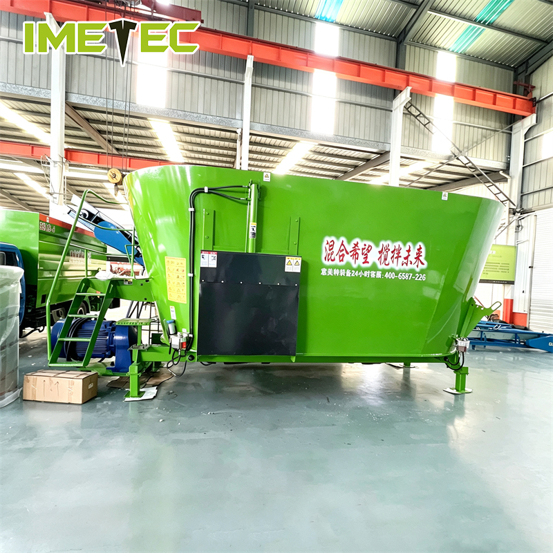 Forage Ration Fixed Small Vertical TMR Mixer Tungsten Carbide Blade 3 Phase