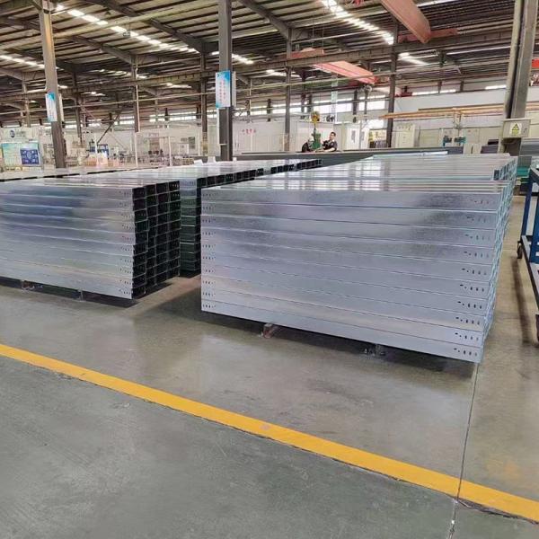 Streamline Powder Coated Perforated Cable Tray / Painted Non Ferrous Cable Tray Anti Slip Surface