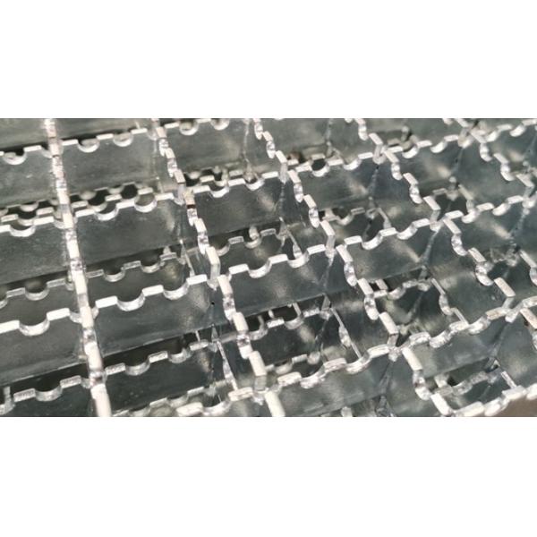 T3 Stainless Steel Ladder Step Plate For Indoor Use In Chemical Plant Workshop