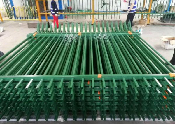 Anti Corrosive Treatment Steel Tube Fence , Ornamental Gates And Railings For Balcony Stair Railing