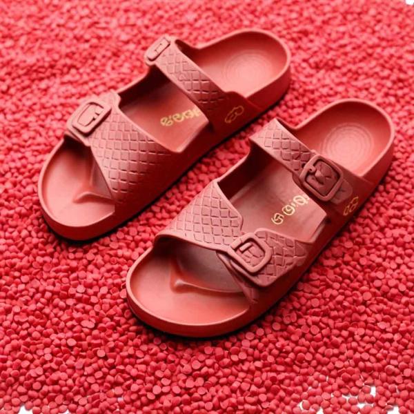 Odourless Red Color EVA Masterbatch For Foam Heat Resistance Flame Retardant