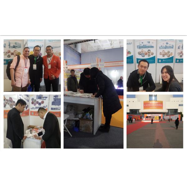 Barra soprada a rendimento elevado do cereal que faz a máquina, linha de produção multifuncional do açúcar da bola de arroz