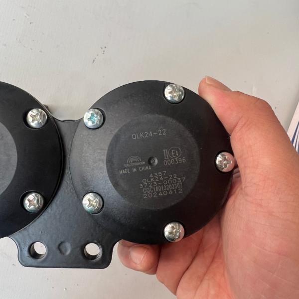 Les véhicules utilitaires Yutong sont équipés d'un clairon 3723-00037 QLK24-22