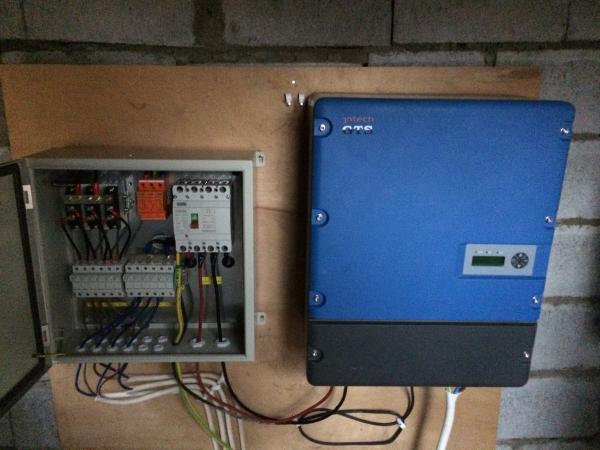 Wall Mounted 18.5kW 11kW 15kW Solar Inverters For Solar Pumping Systems For Agriculture