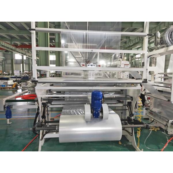 Сумка хлеба тоста калитки делая вырезывание запечатывания машины