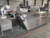 L'animal familier traite la machine de production d'extrusion pour l'animal familier que les mastications égruge avec du CE