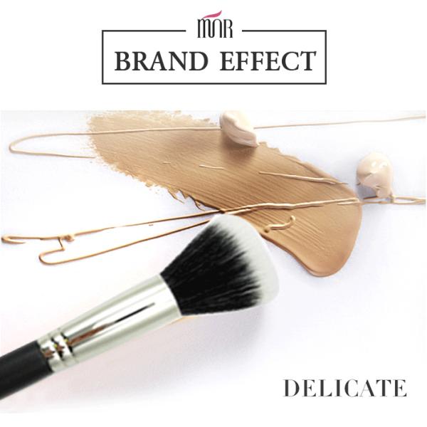 Nylon Hair Powder Essential Makeup Brushes Antibacterial Black Handle With Flat Hair