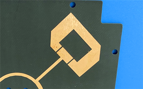 2-Layer CLTE-MW PCB 2.9mil Core Laminate with Immersion Gold Finish for millimeter-wave and high-frequency applications