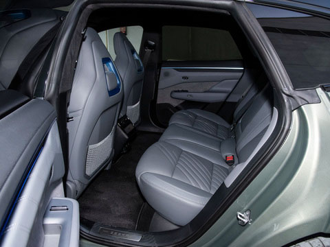 Zeekr 001 2024 Retail Ride-On EV Car The Ultimate Choice for Passenger Transportation