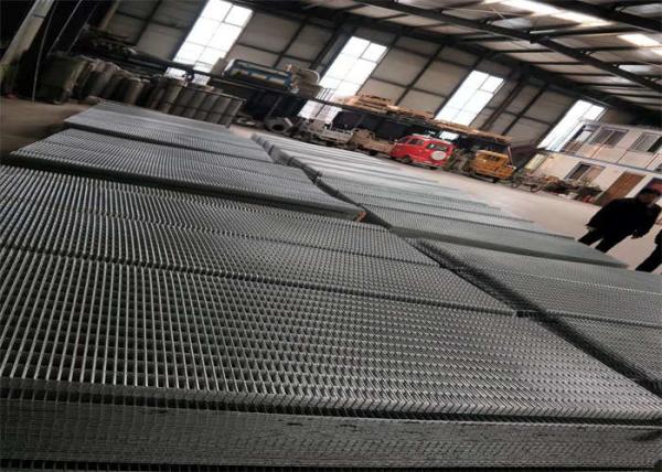 Dutch Bending Plastic Coated Wire Mesh 2400mm Length Welded Mesh Fencing