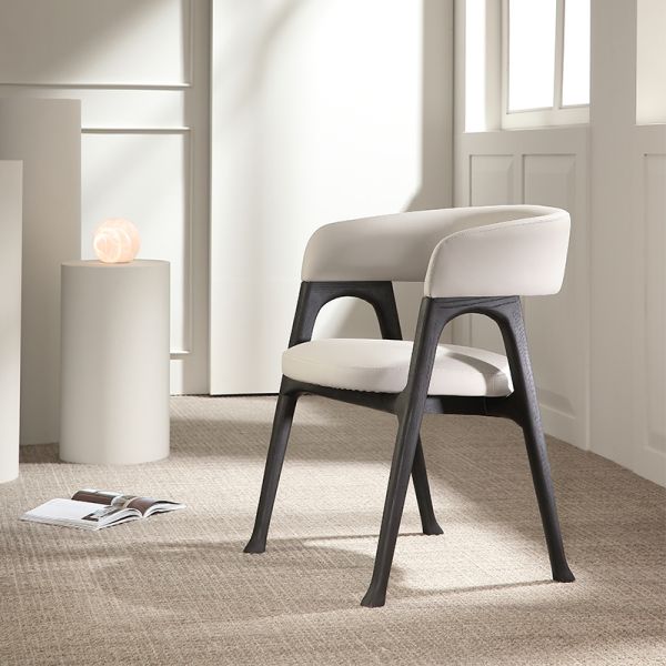 Wood Legs Synthetic Leather Dining Room Chair Luxury Metal Frame Combining Luxury and Functionality for High End Dining