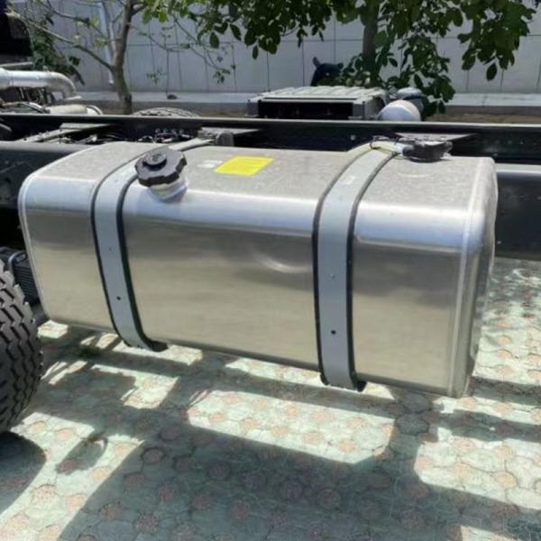 Camion benne basculante 8x4 12 roues 380CV avec conduite à droite, capacité de charge de 31 à 40 tonnes et norme d'émission Euro 2