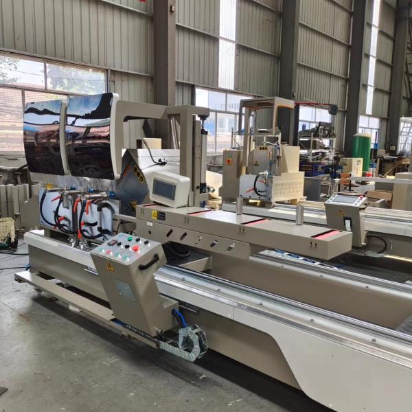 El inglete principal doble de la pared de cortina vio la cortadora de aluminio de la ventana de Upvc