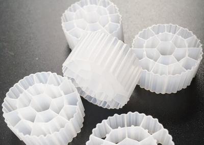 HDPE plástico K3 Aquaponics dos meios de MBBR o bio filtra meios 500 bolas materiais safty do biocell do biopipe do fda m2/m3