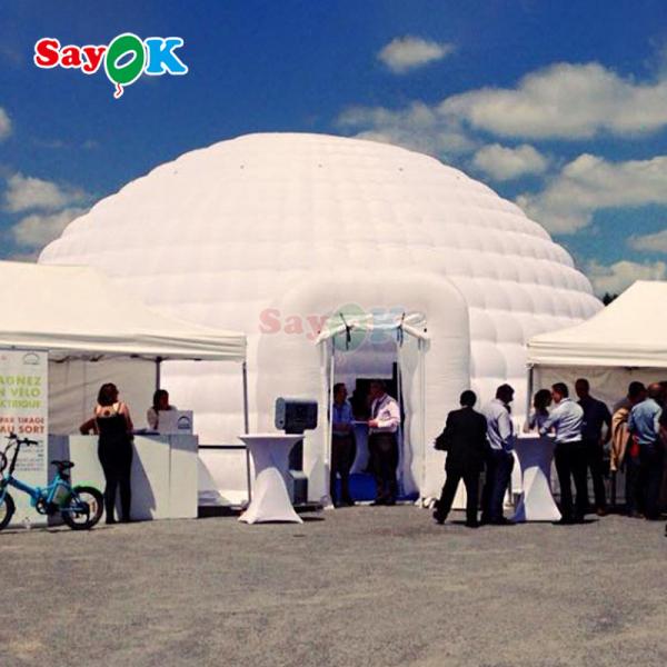 Tente igloo gonflable avec souffleur