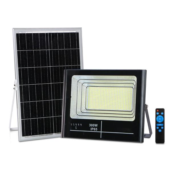 SMD2835 a intégré les lumières d'inondation actionnées solaires de stade 25w 40w 60w 100w 200w
