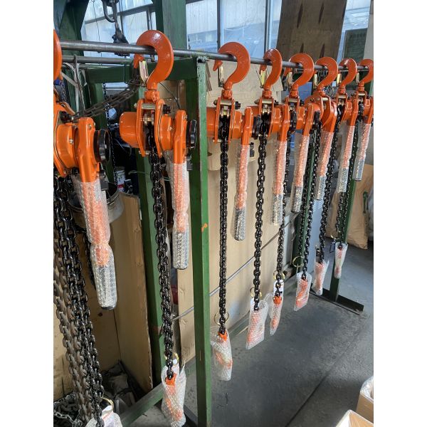 1.5m Manual Lever Chain Hoist 1 Ton Capacity Heavy Duty Hand Pull Lifting Tool for Industrial Rigging
