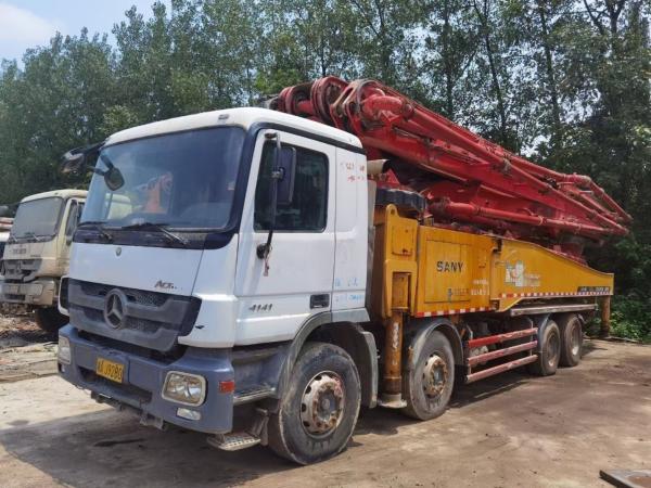 Rouge 2012 Utilisé 56m camion monté pompe entrepreneur remorque pompe hauteur d'alimentation 1540