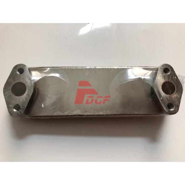 Noyau modèle de couverture de réfrigérant à l'huile J05 de moteur avec des pièces de moteur d'excavatrice de Kobelco