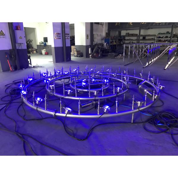 Водяной фонтан с высоким распылением и светодиодными водонепроницаемыми лампами