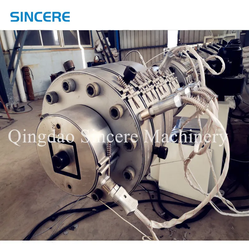 Ligne d'extrusion de tuyaux en spirale de remontage des eaux usées équipement d'extrusion de tuyaux en acier renforcé en plastique