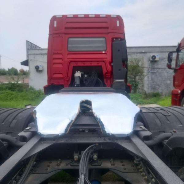 Shaanxi Automobile Delong 6X4 Diesel Tractor Truck Sales for Towing Semi Trailer Needs