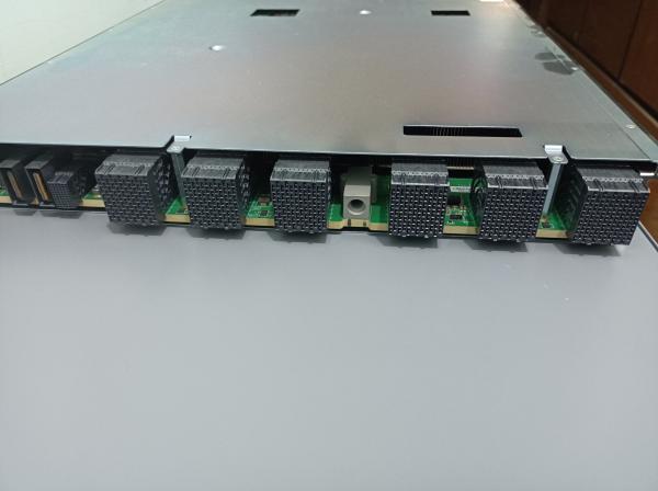 JNP10K-LC1201 32x100G & 4x400G Line Card For PTX10000 PTX10004 PTX10008